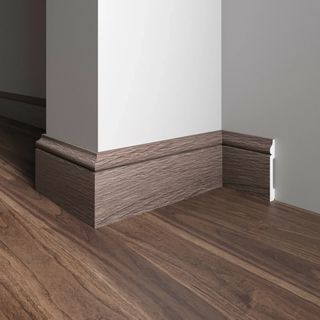 005-81SH 005-81SH Плинтус Decor Dizayn широкий  79x13x2400мм Décor Dizayn