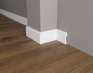 DD005 Плинтус DD005 Décor Dizayn