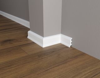 DD18 Плинтус DD18 Décor Dizayn